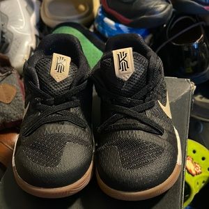 Toddler Nike kyrie Irvin shoes